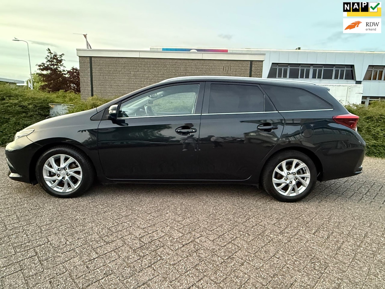 Toyota Auris Touring Sports - 1.6D Dynamic 1.6D Dynamic - AutoWereld.nl