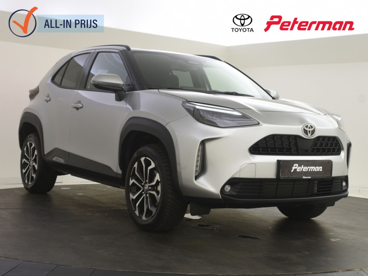 Toyota Yaris Cross - 1.5 Hybrid 115 Facelift Style Edition | All Seasons | Stuur en S - AutoWereld.nl