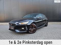 CUPRA Leon - 2.0 TSI 300pk Panodak Kuipstoelen Carbon Beats Camera Blindspot Sfeer Draadlozeoplader