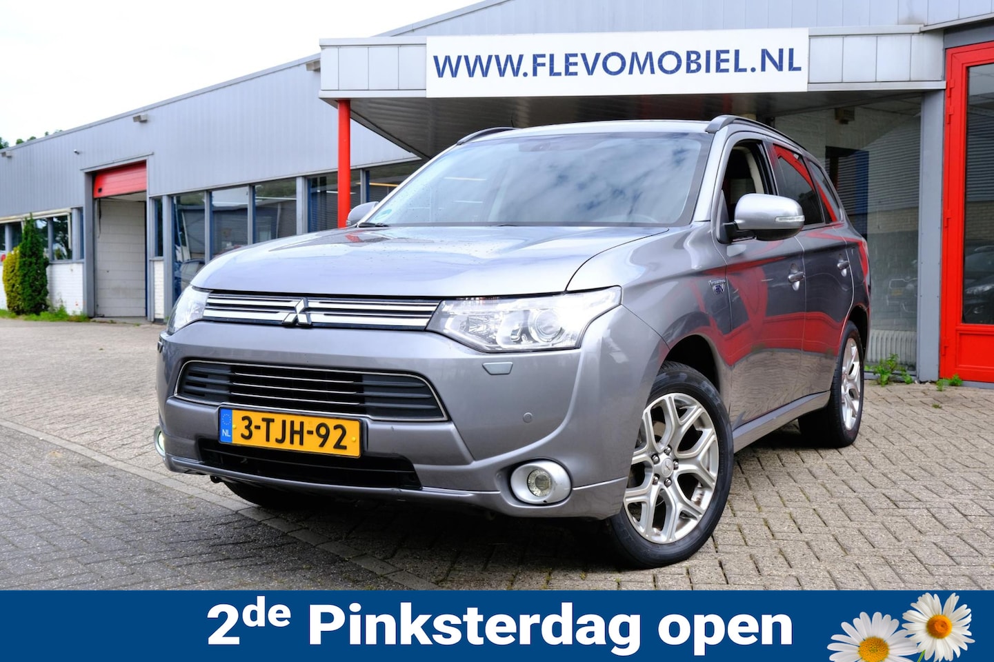 Mitsubishi Outlander - 2.0 PHEV Instyle Aut. Xenon|Pano|Leder|Navi|Cam - AutoWereld.nl