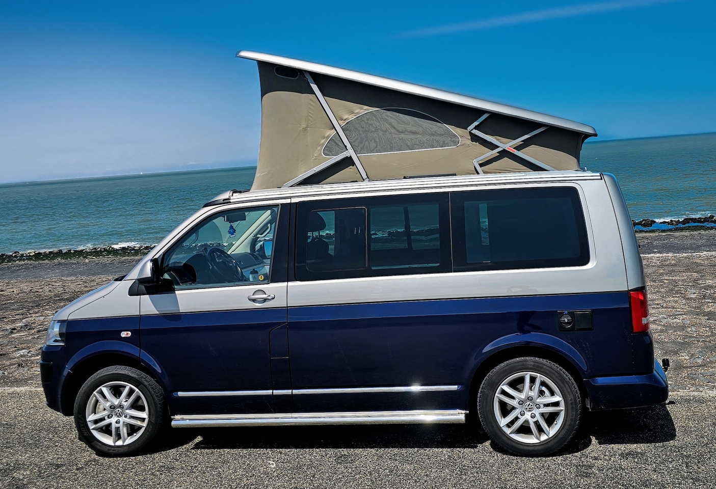 Volkswagen Transporter California - Highline Ocean - AutoWereld.nl