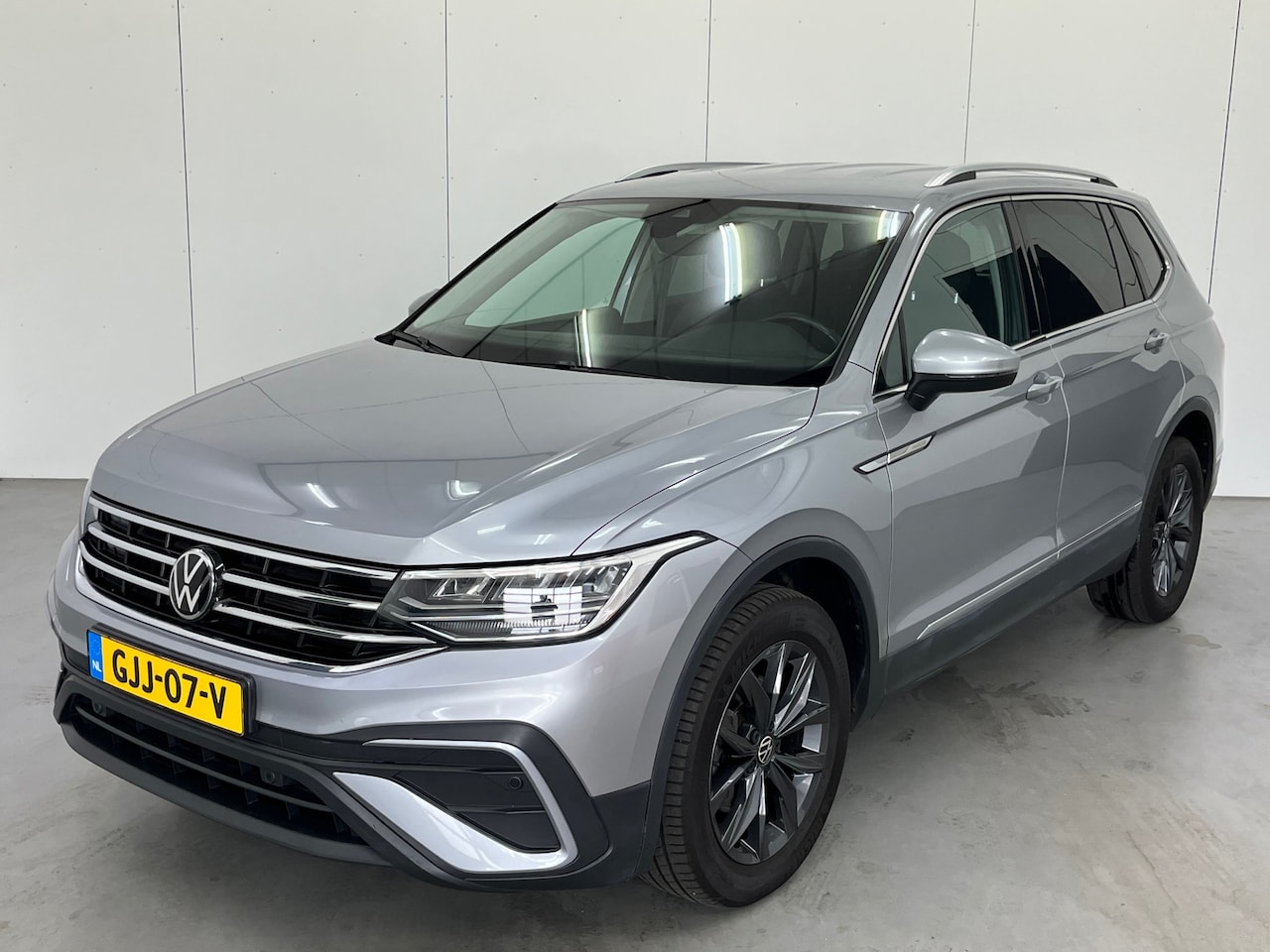Volkswagen Tiguan Allspace - 1.5 TSI Life 7p. / Automaat / Trekhaak / Camera - AutoWereld.nl