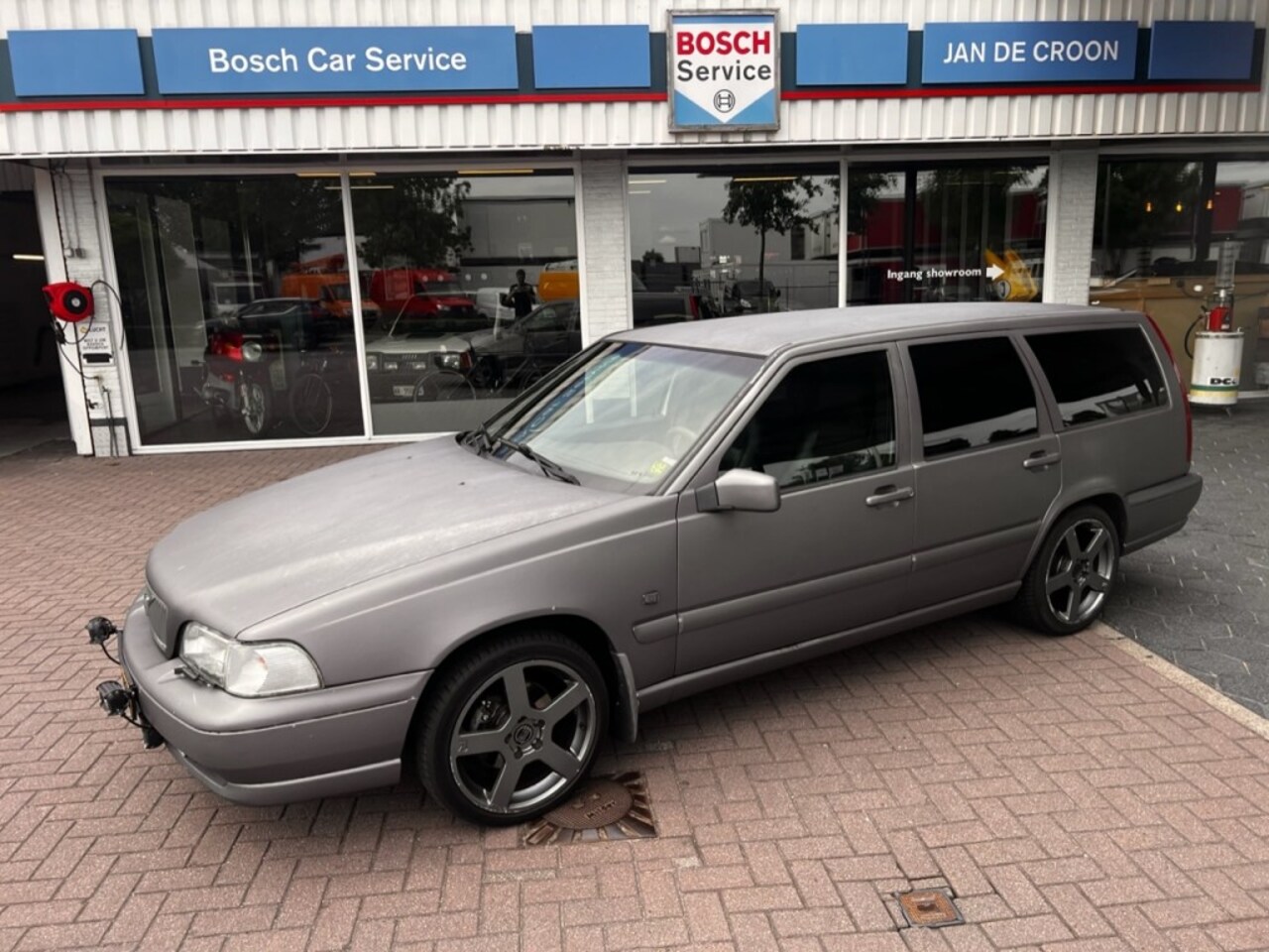 Volvo V70 - 2.4 140pk Polar NL-auto Airco #STOER - AutoWereld.nl