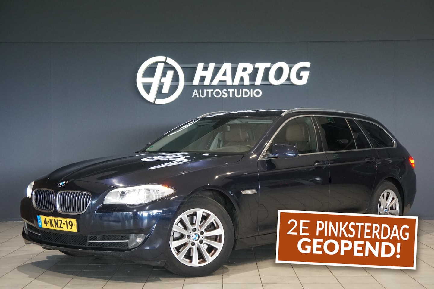 BMW 5-serie Touring - 520i + LEDER / STOELVERWARMING / ENTERTAINMENT - AutoWereld.nl