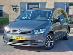 Volkswagen Touran - 1.6 TDI Highline 7p | Trekhaak | ACC | 100% onderhouden