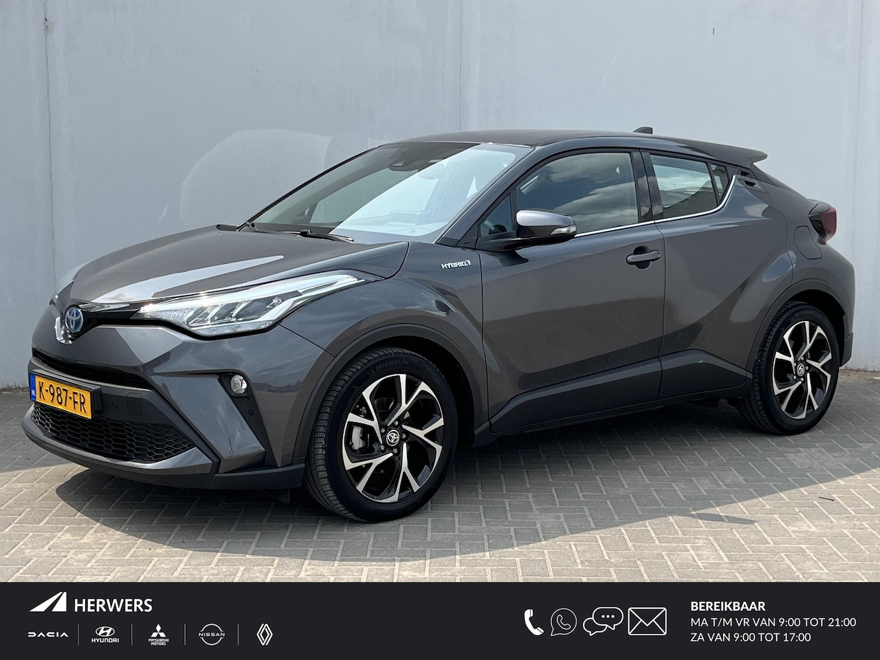 Toyota C-HR - 2.0 Hybrid Dynamic Automaat / 100% Dealeronderhouden / Achteruitrijcamera / Stoelverwarmin - AutoWereld.nl