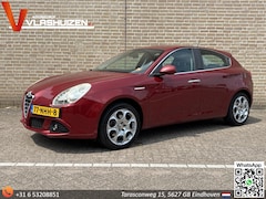 Alfa Romeo Giulietta - 2.0 JTDm Distinctive | Subwoofer | Cruise | Climate |