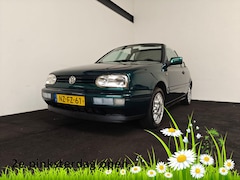 Volkswagen Golf Cabriolet - 1.8