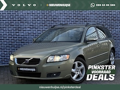 Volvo V50 - 2.4i Edition II | Youngtimer| 5 cilinder| Automaat | Leder | Stoelverwarming | Dak rails |