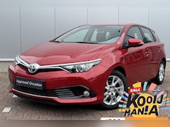 Toyota Auris - 1.2 Turbo Aspiration Navigatie, Cruise control, Achteruitrijcamera, Climate control, Volle