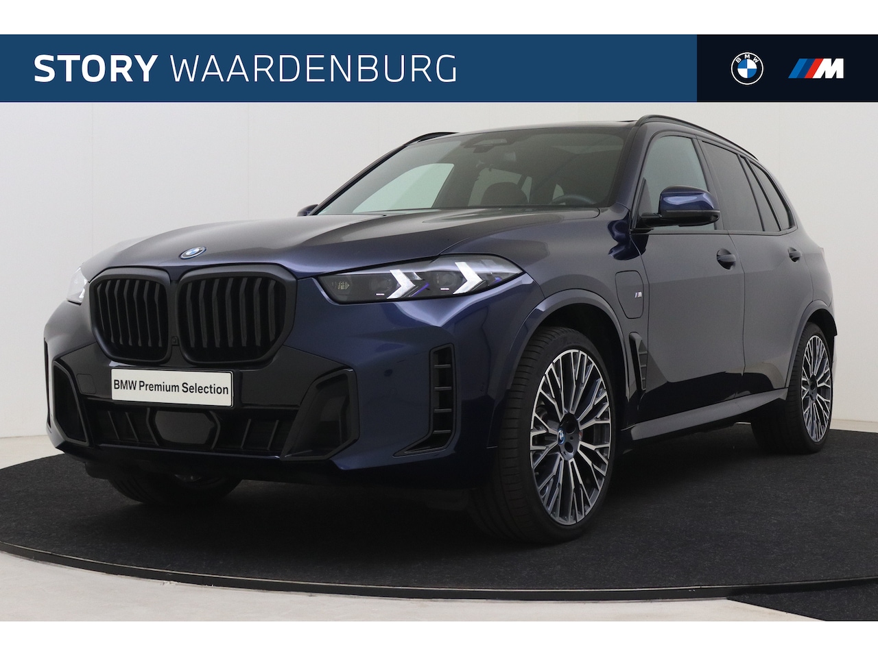 BMW X5 - xDrive50e High Executive M Sport / Panoramadak / Trekhaak / Soft-Close-Automatic / Bowers - AutoWereld.nl