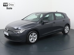 Volkswagen Golf - 1.0 TSI Life | 110 PK | Adaptive cruise control | Climate control | Apple Carplay/Android