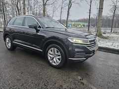 Volkswagen Touareg - 3.0 TDI