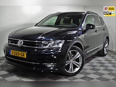 Volkswagen Tiguan - 1.4 TSI ACT Highline Business R-Line / Trekhaak / Carplay / Ad.Cruise / Stoelverw./ PDC