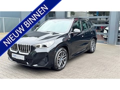 BMW X1 - XDRIVE 25E M-SPORT LED ELEK.KLEP NAVI STOELVERW M-SHADOW LINE CARPLAY/ANDROID ZWARTE.HEMEL