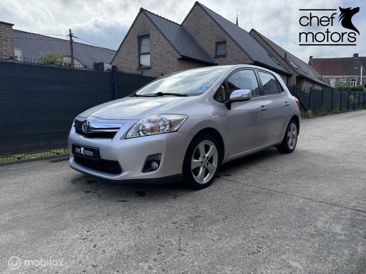 Toyota Auris - 1.8 Full Hybrid Executive Gekeurd Garantie - AutoWereld.nl