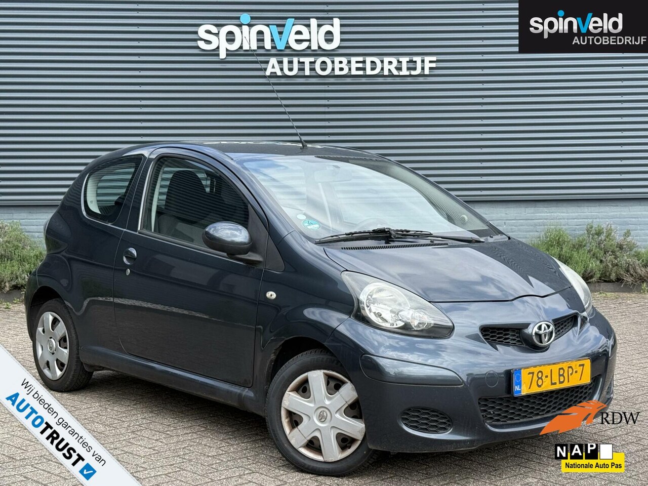 Toyota Aygo - 1.0-12V Comfort BJ`10 NAP NL Airco 3drs Elekpakket - AutoWereld.nl