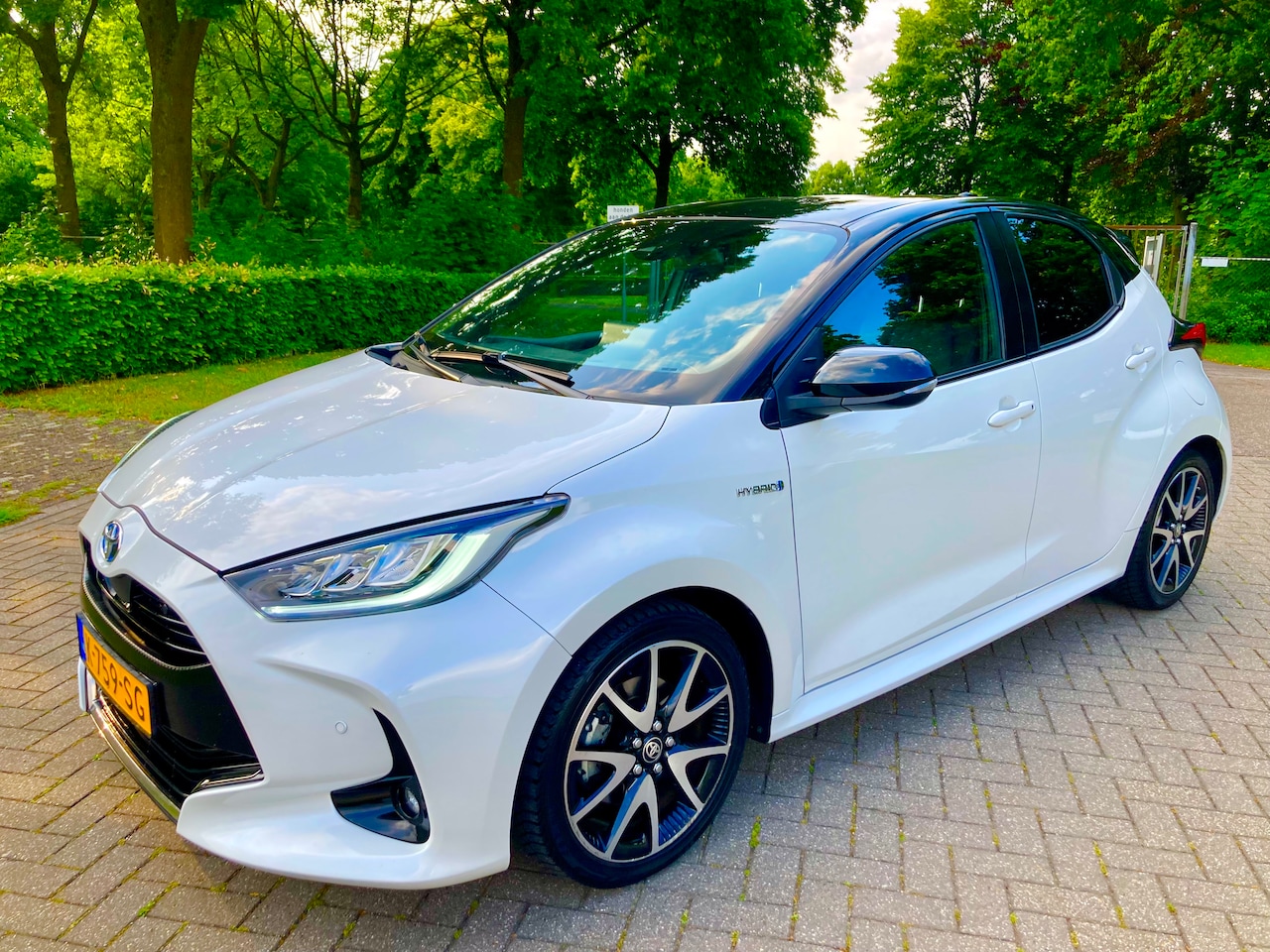 Toyota Yaris - 1.5 Hybrid Executive - AutoWereld.nl