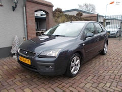 Ford Focus - 1.6-16V Futura 5drs bj 2007 zeer nette auto nwe apk