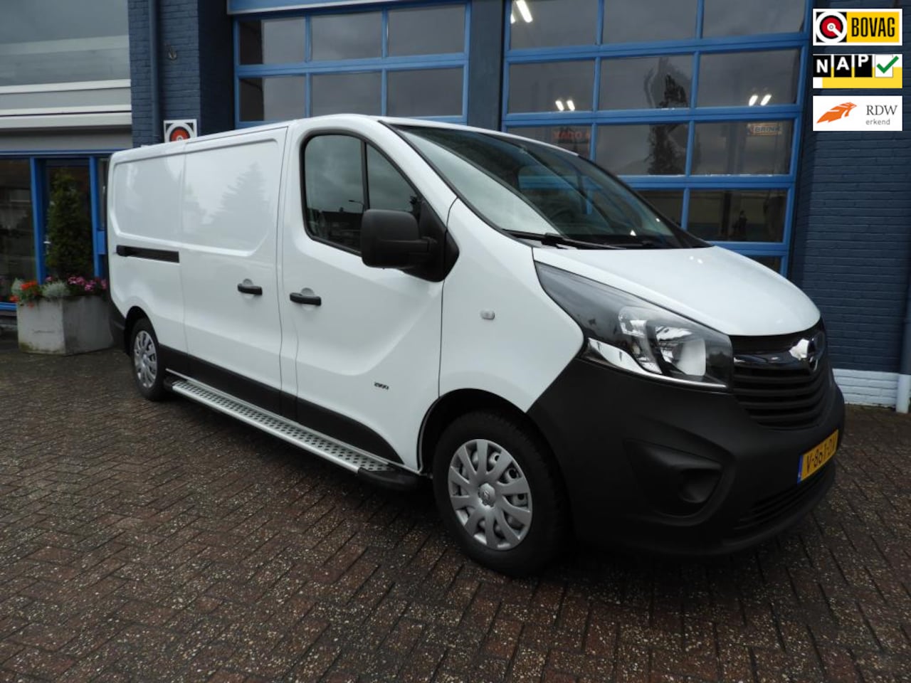 Opel Vivaro - 1.6 CDTI L2H1 Edition 1.6 CDTI L2H1 Edition - AutoWereld.nl
