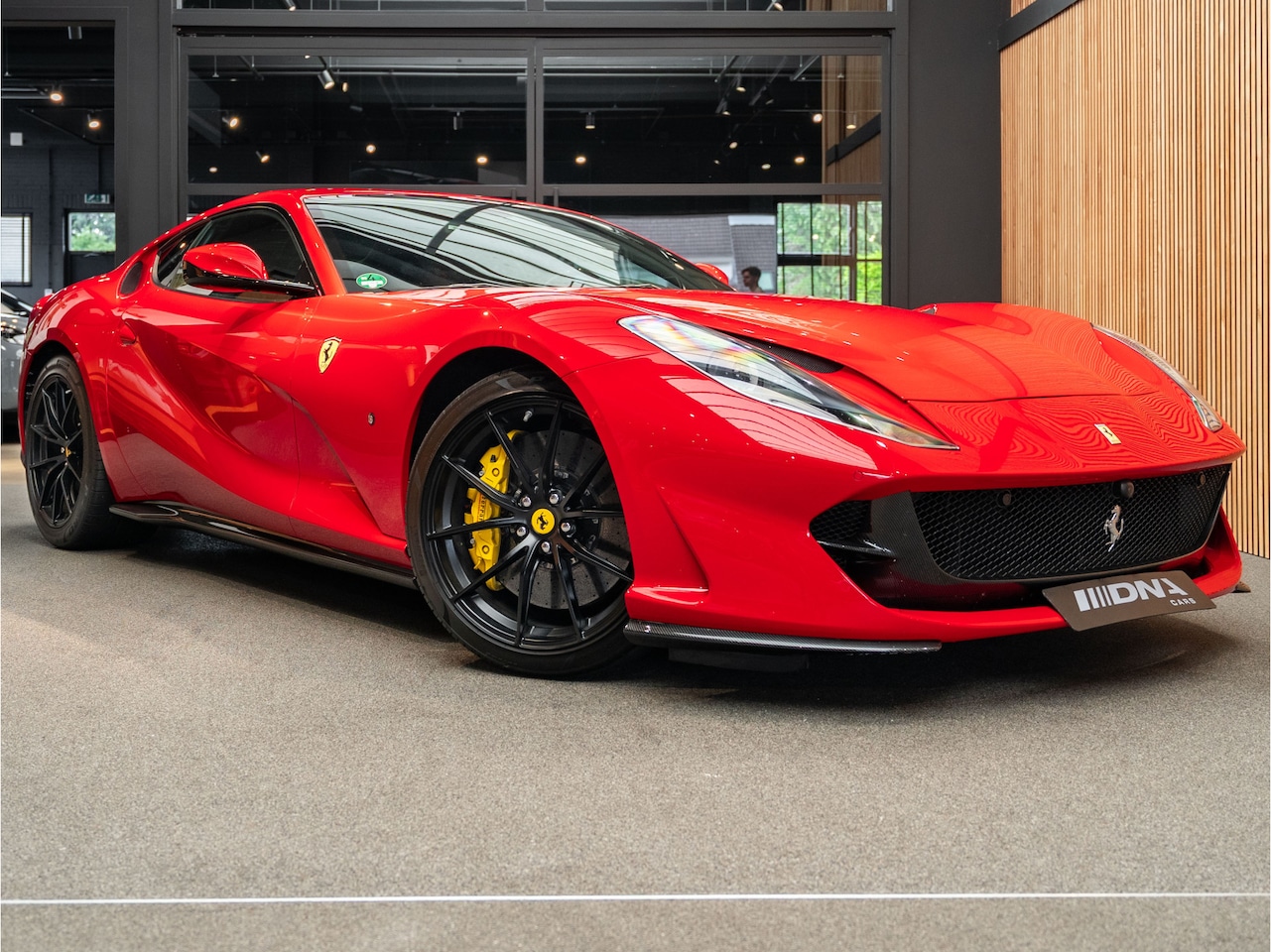 Ferrari 812 Superfast - 2de Pinksterdag geopend! V12 HELE 6.5 V12 Superfast HELE - AutoWereld.nl