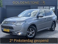 Mitsubishi Outlander - 2.0 PHEV Instyle Leder, Camera, Trekhaak, Schuifdak, Dealer onderhouden, Stoelverwarming,