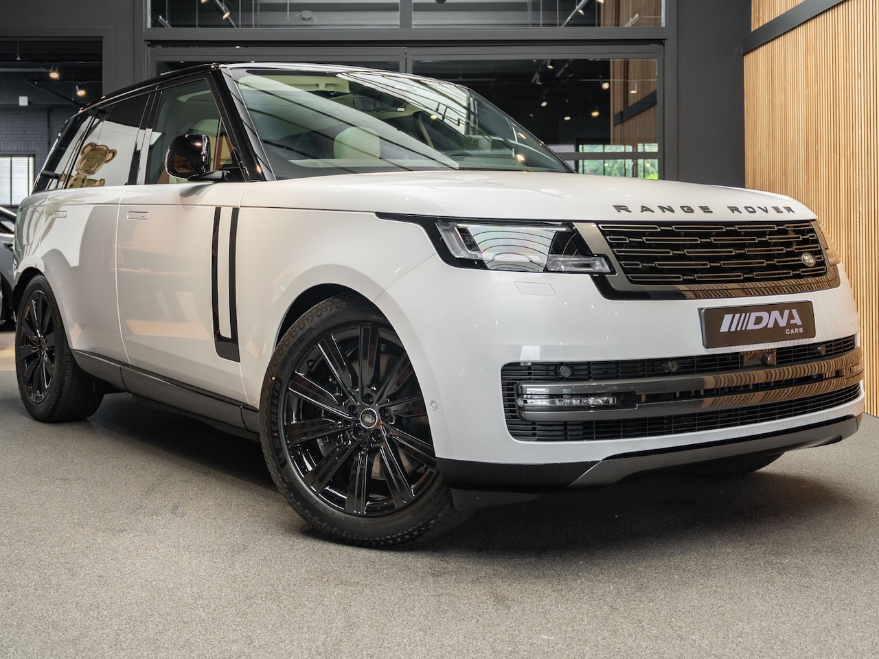 Land Rover Range Rover - 2de Pinksterdag geopend! P460e PHEV Shadow-pack Softclose Range Rover Panorama DakShadow S - AutoWereld.nl