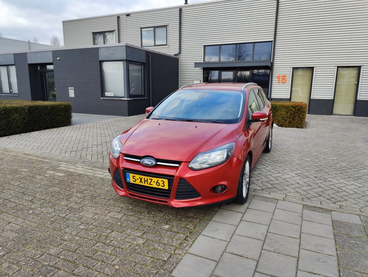 Ford Focus Wagon - 1.6 EcoB. First Ed. Bj 2011 NAVI - AutoWereld.nl