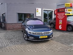 Volkswagen Passat Variant - 1.5 TSI Elegance Business R. Panoramadak, Lederen bekleding, Trekhaak