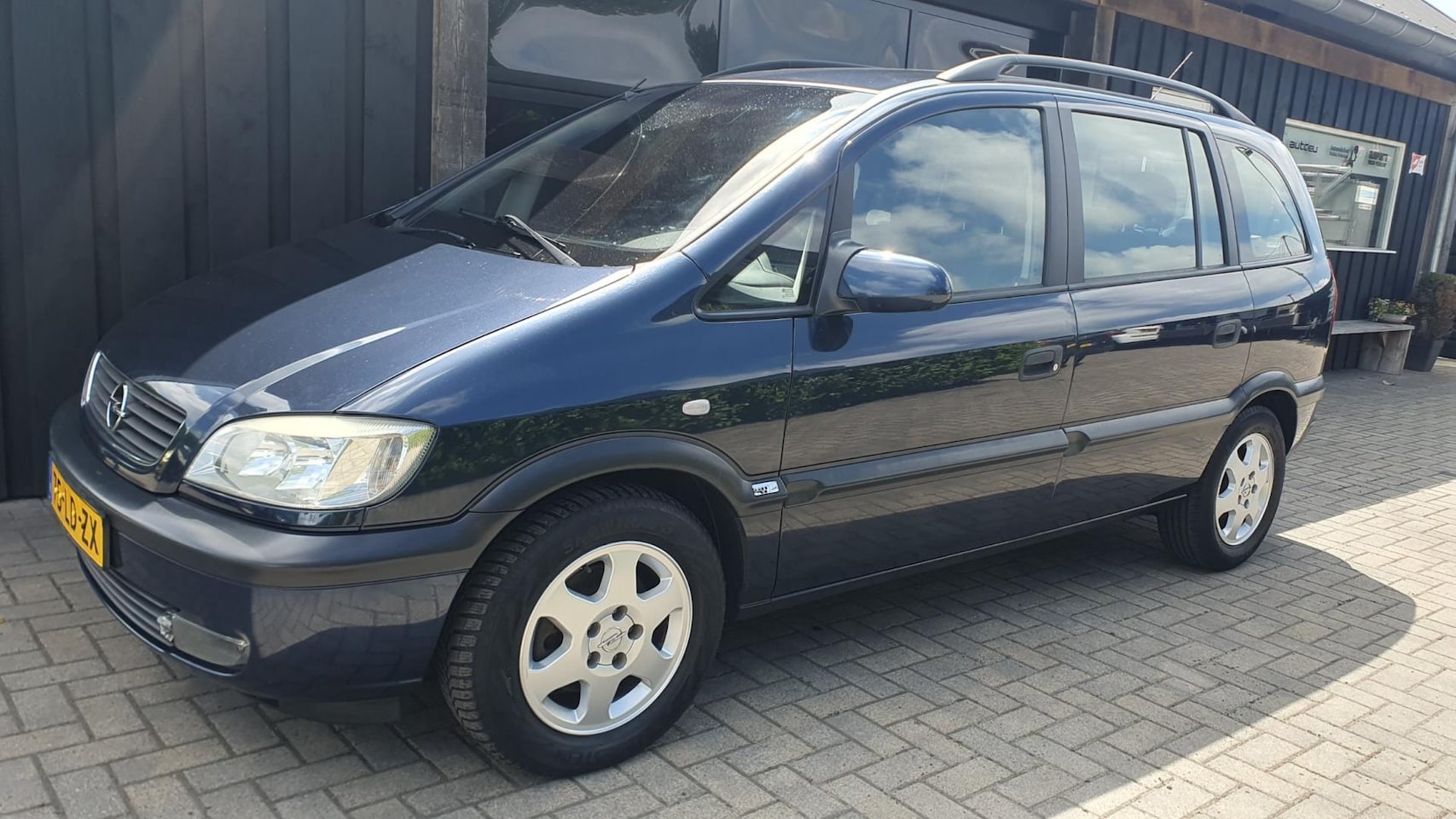 Opel Zafira - 2.2-16V Elegance 2.2-16V Elegance - AutoWereld.nl