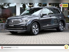 Volkswagen Tiguan - Tiguan 1.4 TSI eHybrid Elegance DSG Automaat -Trekhaak- -Leer in
