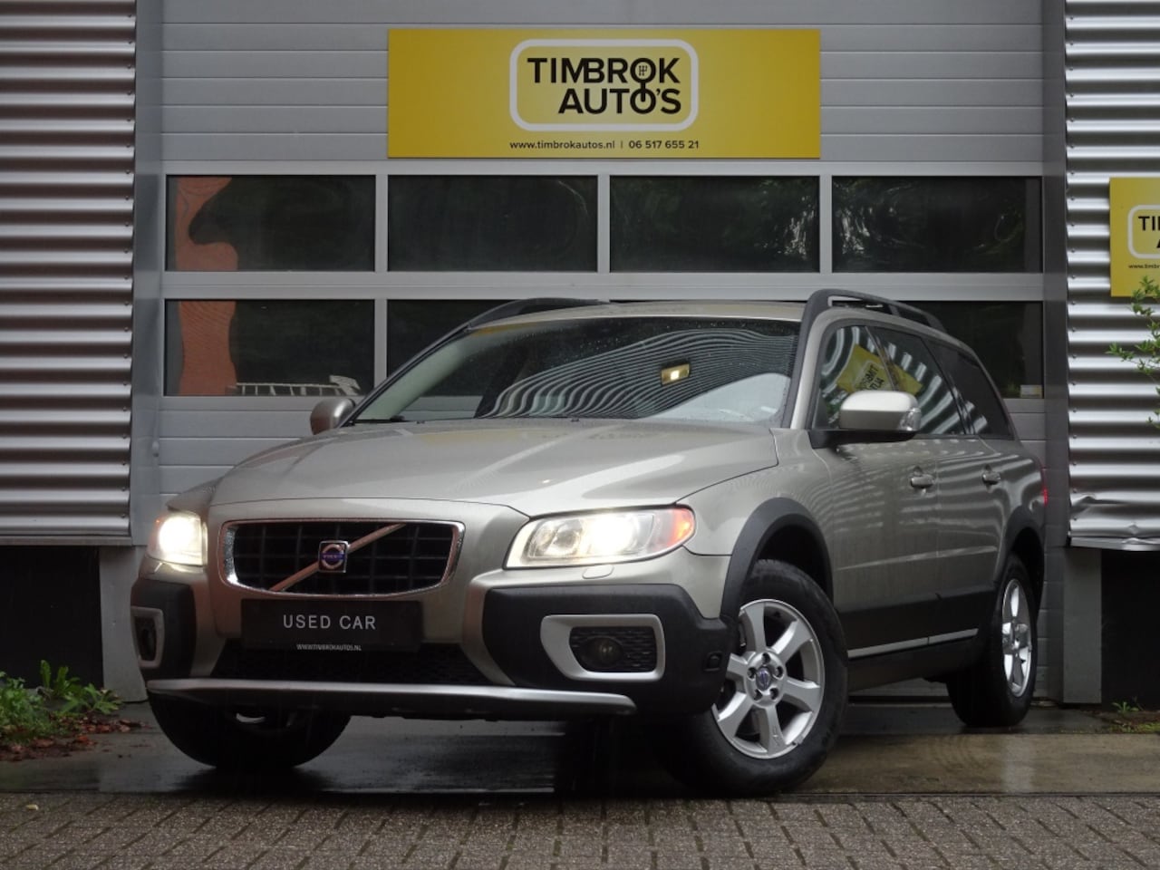 Volvo XC70 - 3.2 AWD *Xenon/Trekhaak/Leer/Historie/Youngtimer* - AutoWereld.nl