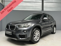 BMW X1 - sDrive18i High Executive Pano|Camera|Navi|Cruise|Leder