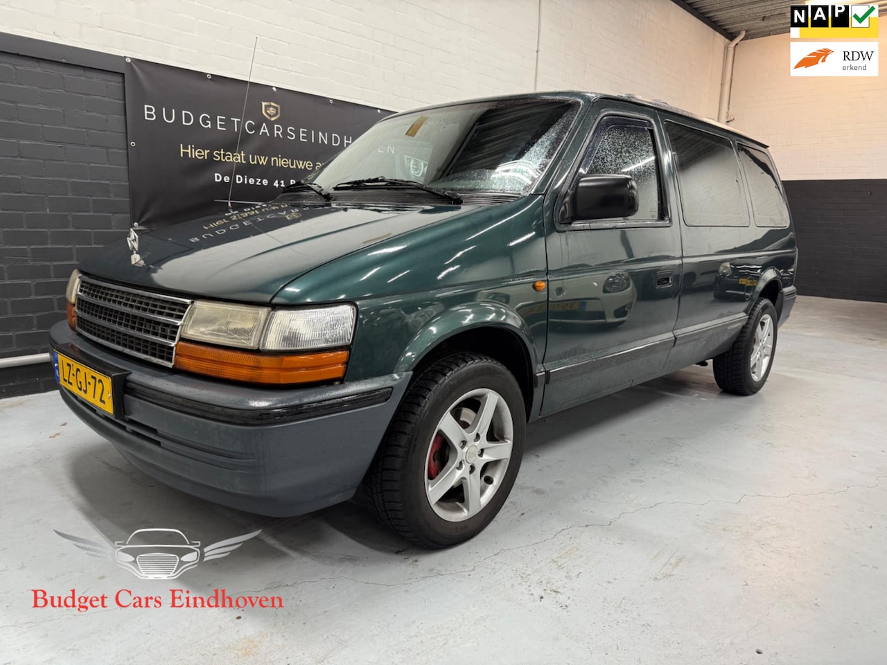 Chrysler Voyager - 2.5i SE Superior DAB+/Airco/APK 02-06-2026! - AutoWereld.nl