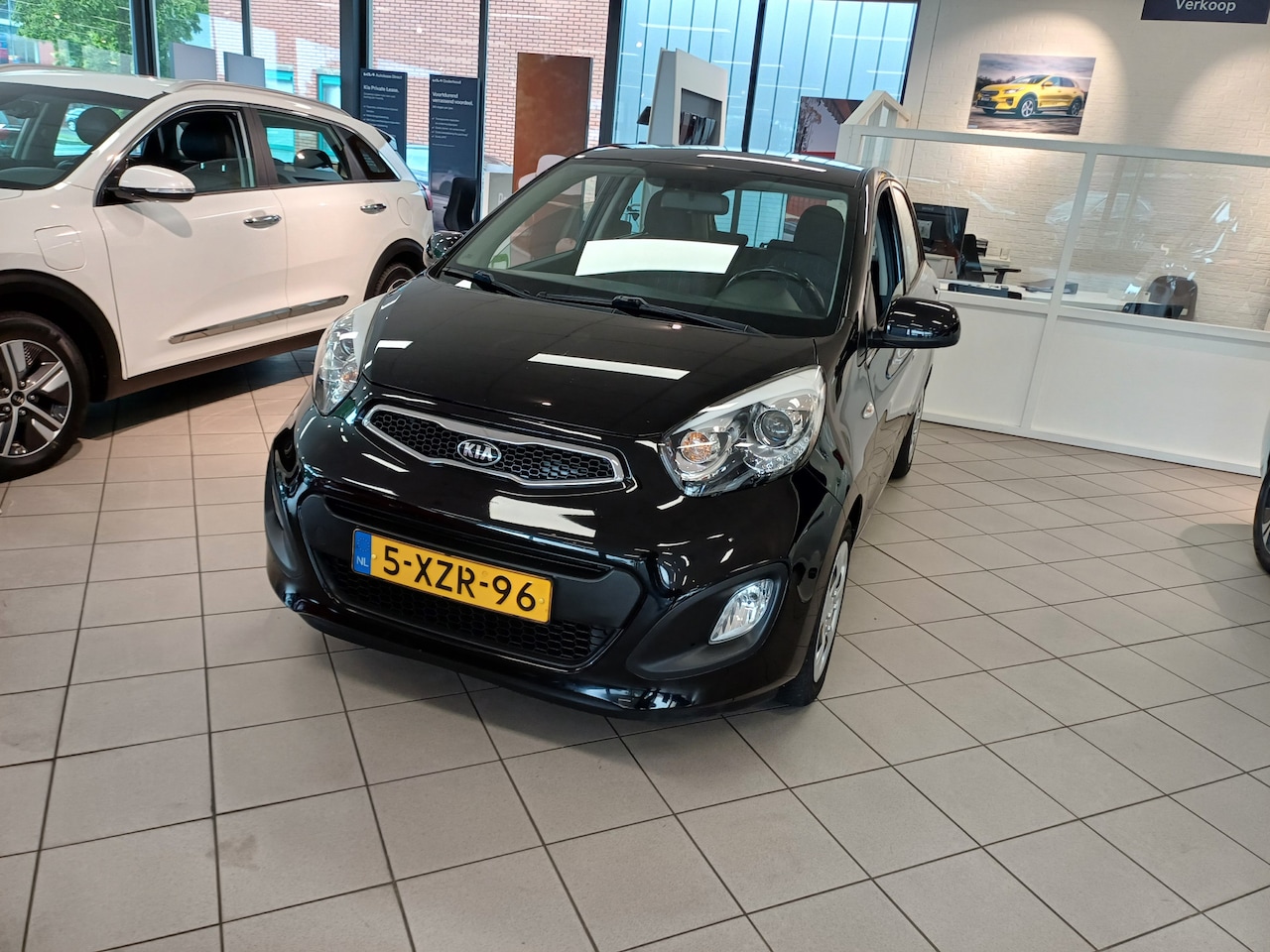 Kia Picanto - 1.0 CVVT BusinessLine | TREKHAAK |  AIRCO | Wij bieden ook financiering mogelijkheden aan. - AutoWereld.nl