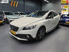 Volvo V40 Cross Country - 1.6 D2 Summum PANORAMA PDC NAP NL AUTO