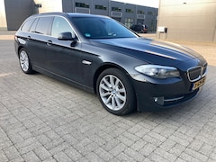 BMW 5-serie Touring - 528i Executive Nette auto met volledige onderhoudshistorie - 3 liter 6 cilinder