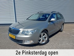 Skoda Superb - 1.4 TSI Greentech Arctic Ambition .airo, cruisecontrol, afneembare trekhaak, stoelverwarmi