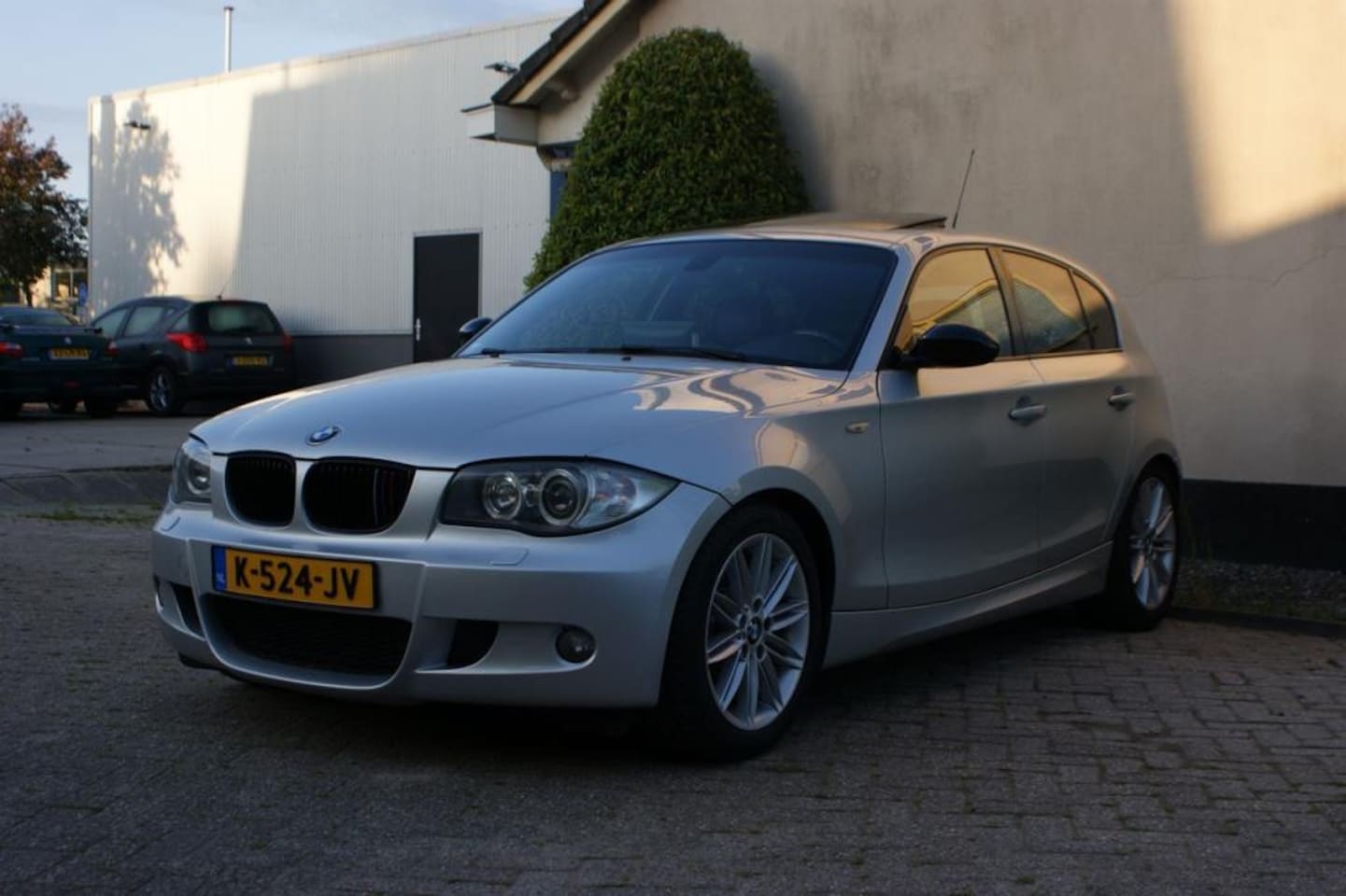 BMW 1-serie - 130i High Executive - M Pakket - Sportline - AutoWereld.nl