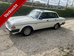 Volvo 240 - 2.3 GL