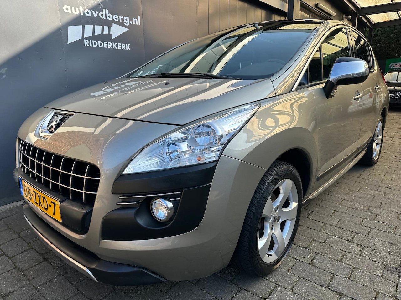 Peugeot 3008 - 1.6 VTi Style Panodak | Cruise | Navigatie | trekhaak | - AutoWereld.nl
