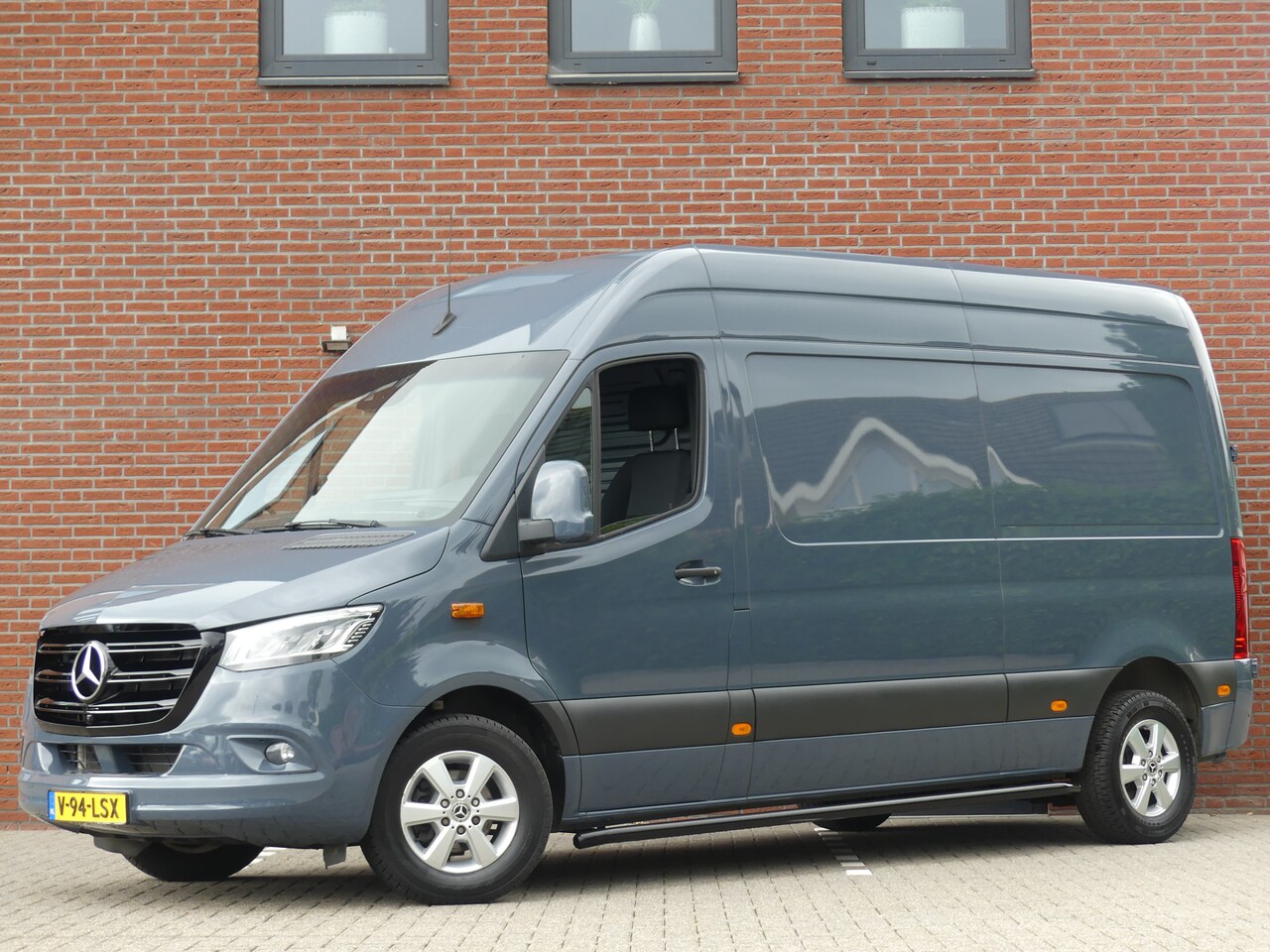Mercedes-Benz Sprinter - 315 CDI L2H2 LED/PDC/CAMERA/Adaptive Cruise control - AutoWereld.nl