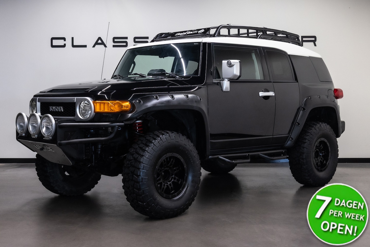 Toyota FJ Cruiser - V6 VVT-i Btw auto, Fiscale waarde € 12.000,- (€ 41.280,99 Ex B.T.W) DEALER AUTO - AutoWereld.nl