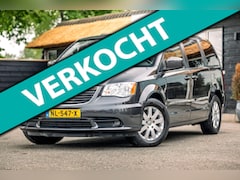 Chrysler Town and Country - 3.6 V6 (Leder / Climate / Cruise / Camera / Navigatie / 7 Persoons)