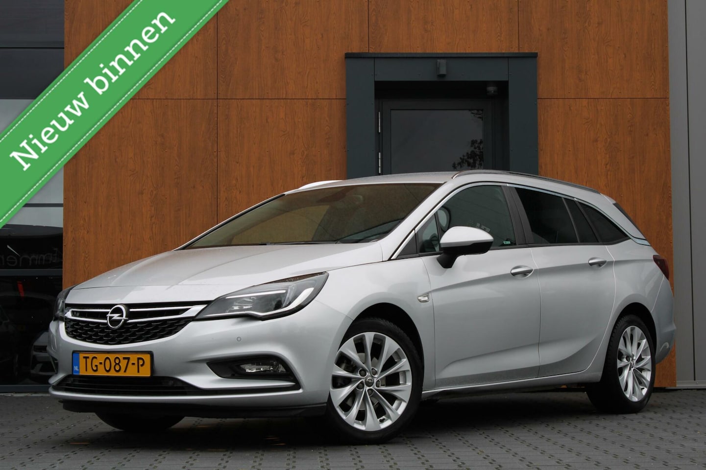 Opel Astra Sports Tourer - 1.4 Innovation | Trekhaak - AutoWereld.nl