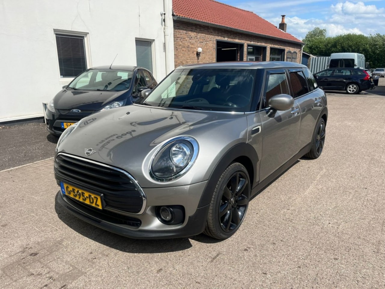 MINI Clubman - 1.5 Business Edition Car Play Leder - AutoWereld.nl