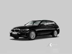 BMW 3-serie Touring - 330e xDrive | Sportline | Shadow | HIFI | Cruise control | Camera | Trekhaak | 17' Inch |