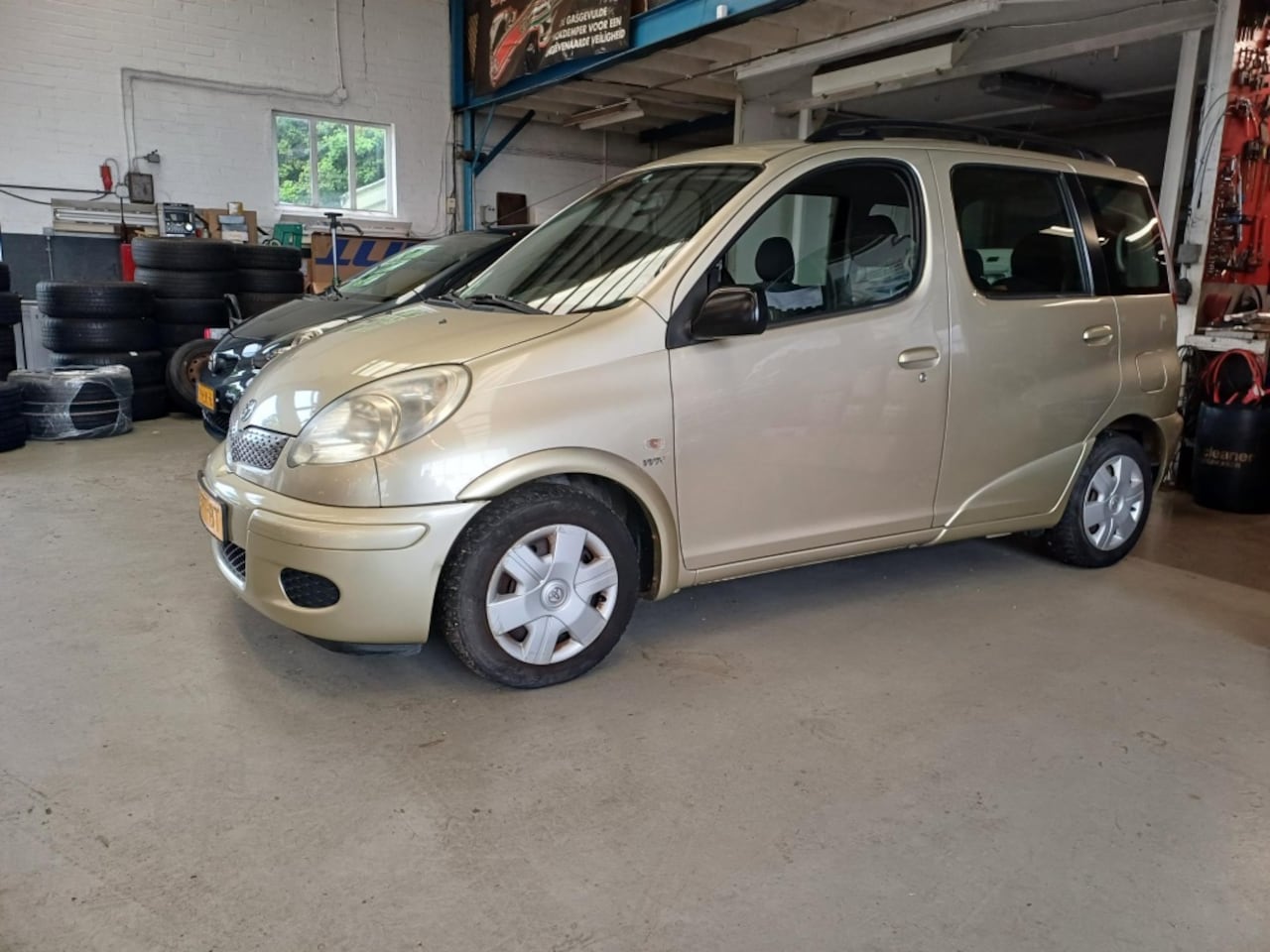 Toyota Yaris Verso - 1.3 VVT-i Sol 1.3 VVT-i Sol - AutoWereld.nl