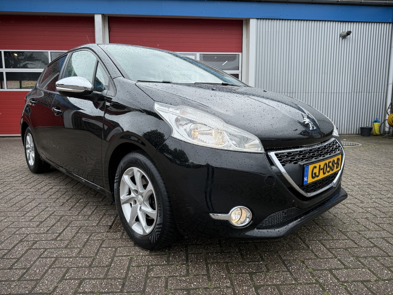 Peugeot 208 - 1.2 PureTech Style | 82 PK | 5-drs | Airco Full map navigatiesysteem | - AutoWereld.nl