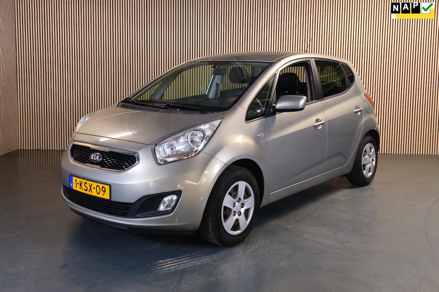 Kia Venga - 1.4 CVVT 20th Anniversary Navi,Cruise Airco - AutoWereld.nl